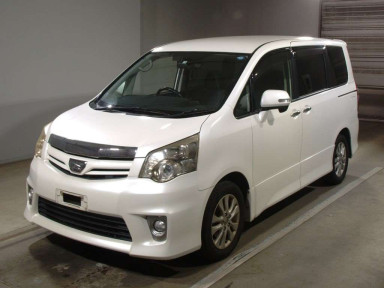 2011 Toyota Noah