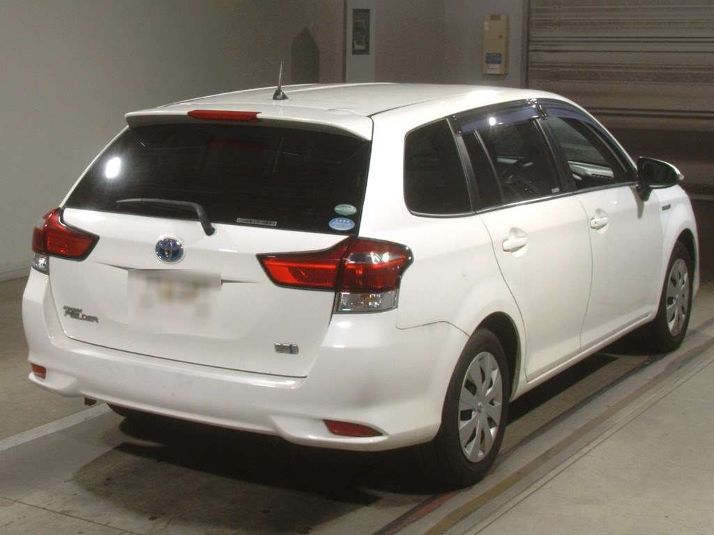 2015 Toyota Corolla Fielder NKE165G[1]