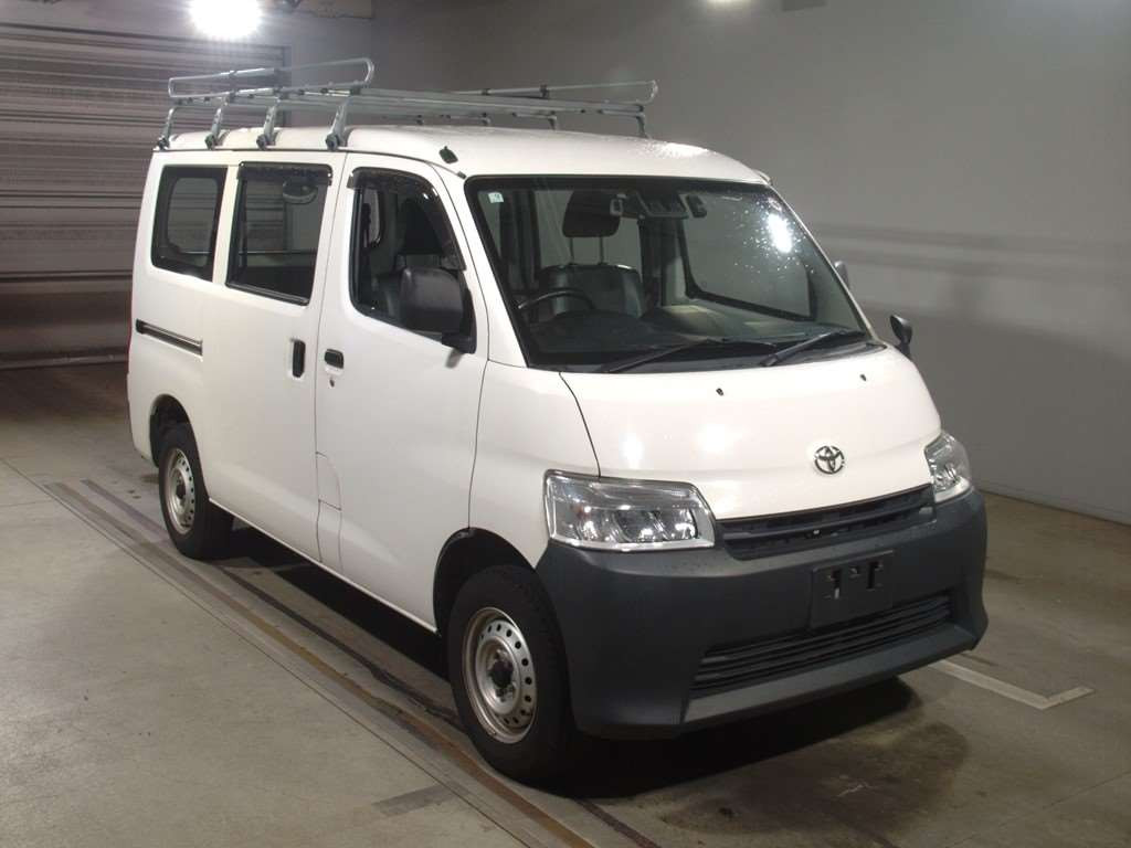 2020 Toyota Townace Van S403M[2]