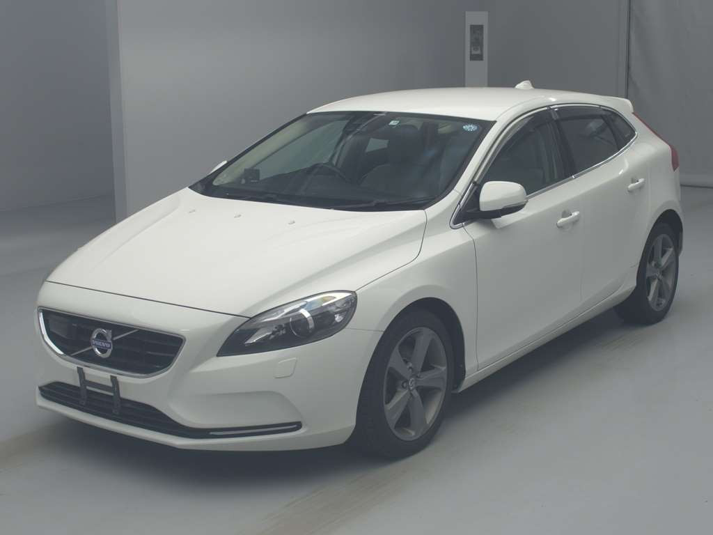 2013 Volvo V40 MB4164T[0]