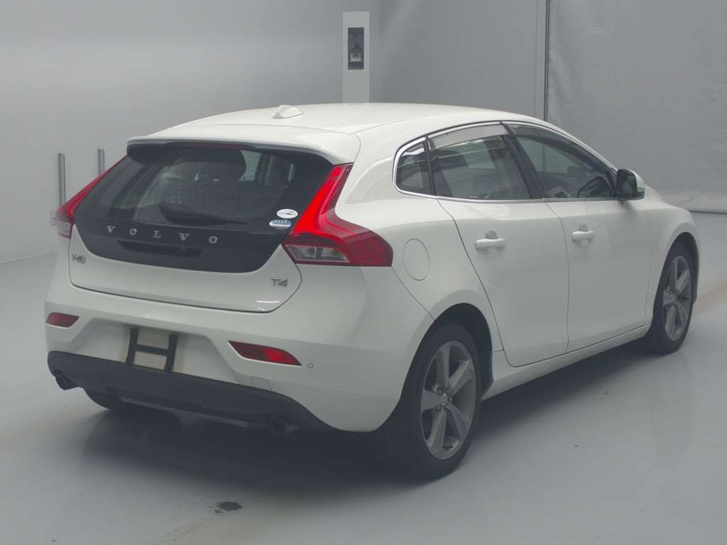 2013 Volvo V40 MB4164T[1]