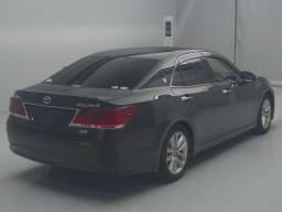 2013 Toyota Crown Hybrid