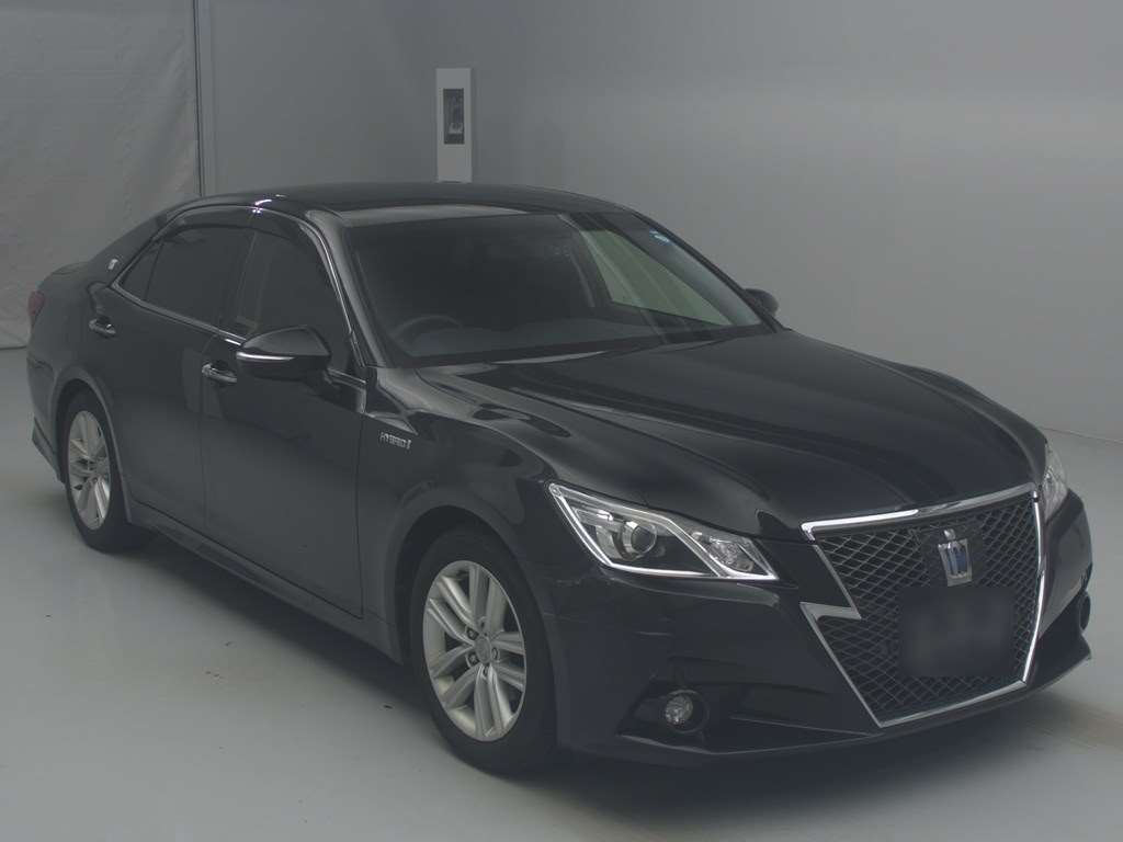 2013 Toyota Crown Hybrid AWS210[2]