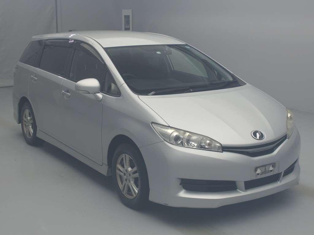 2013 Toyota Wish ZGE20G[2]