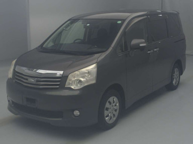 2012 Toyota Noah