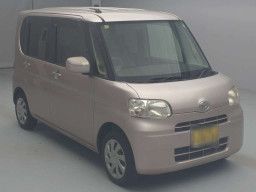 2012 Daihatsu Tanto