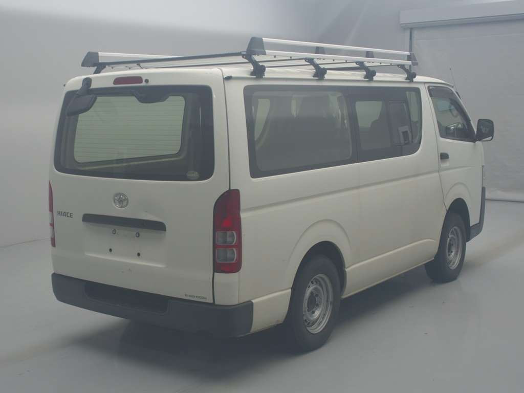 2016 Toyota Hiace Van KDH206V[1]