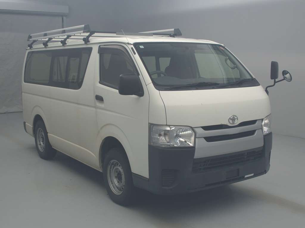 2016 Toyota Hiace Van KDH206V[2]