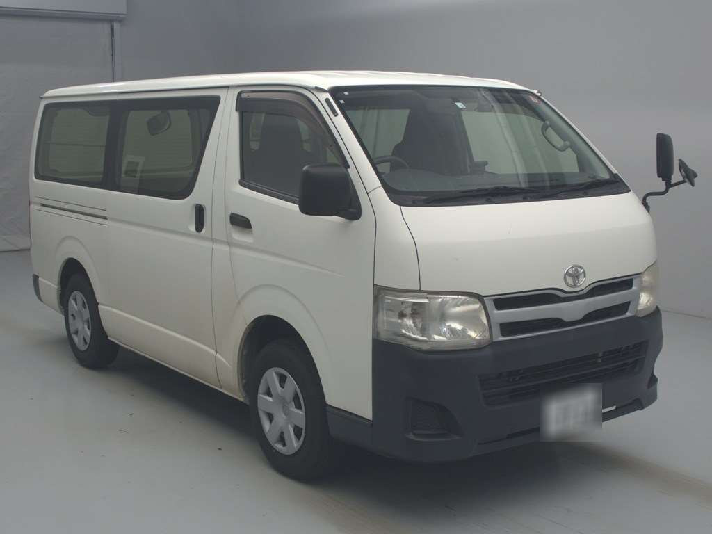 2013 Toyota Regiusace Van KDH206V[2]