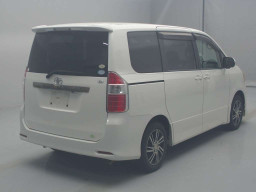 2008 Toyota Noah