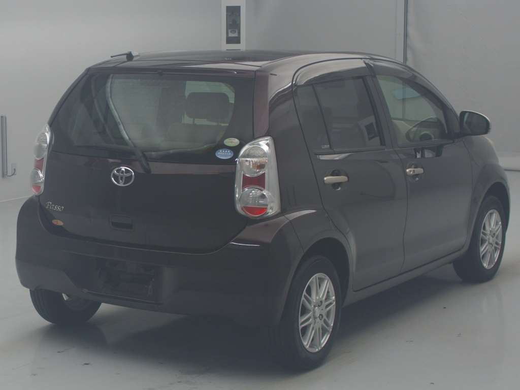 2011 Toyota Passo KGC30[1]