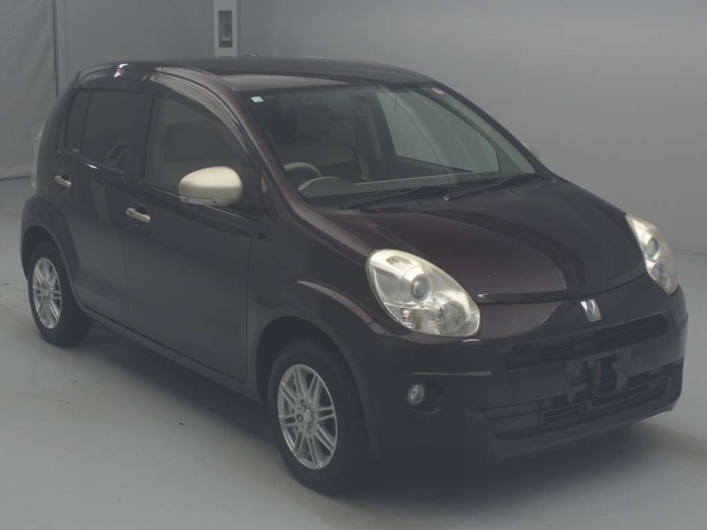 2011 Toyota Passo KGC30[2]