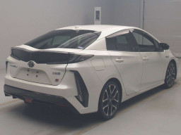 2019 Toyota Prius PHV