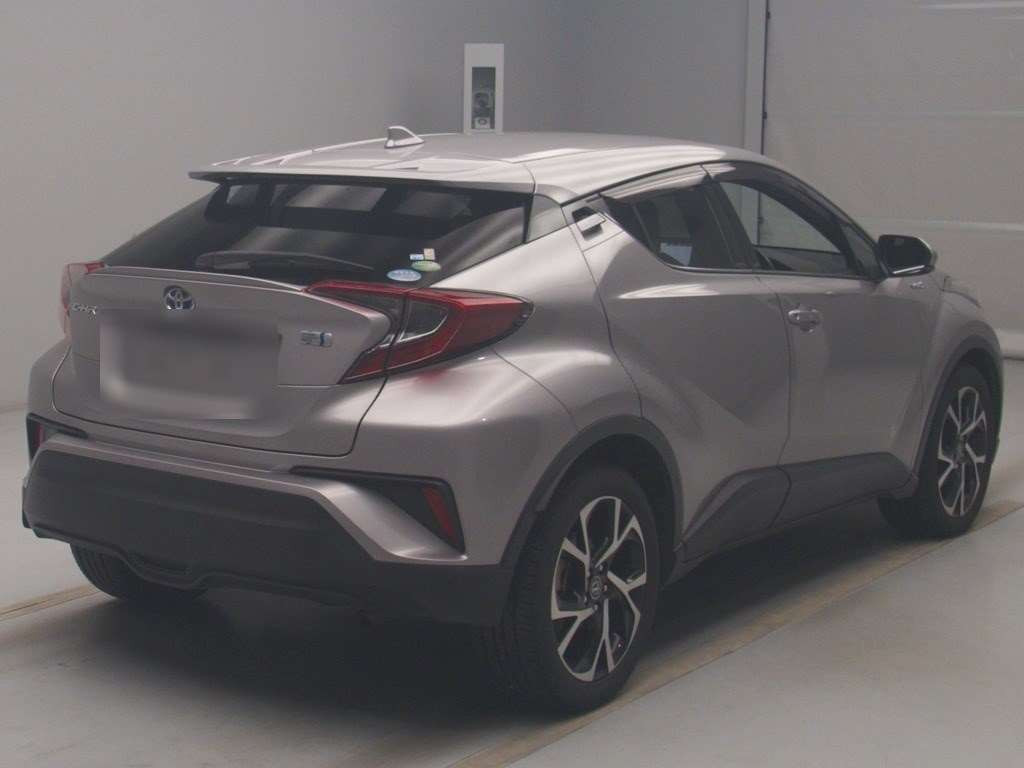 2018 Toyota C-HR ZYX10[1]