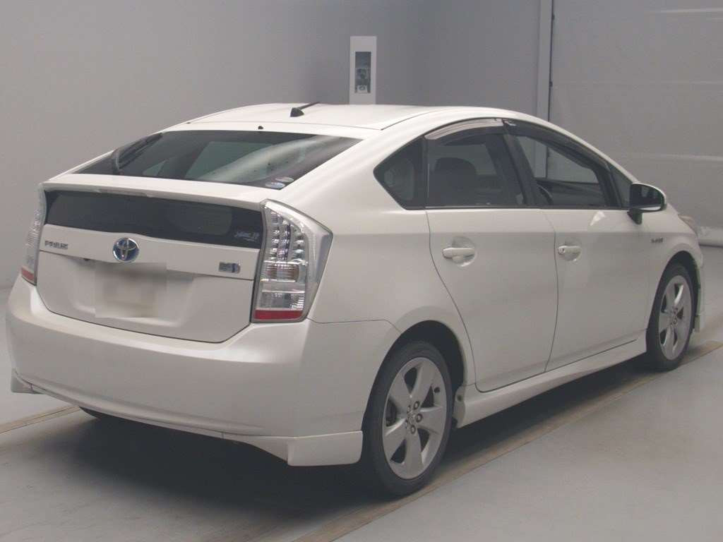 2011 Toyota Prius ZVW30[1]