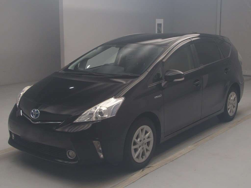 2013 Toyota Prius alpha ZVW41W[0]