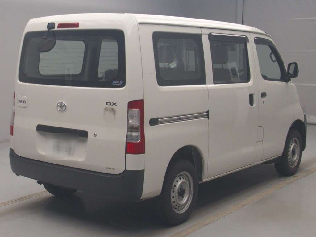 2022 Toyota Townace Van S403M[1]