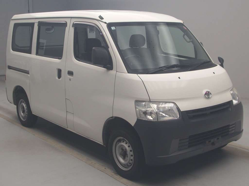 2018 Toyota Liteace Van S402M[2]