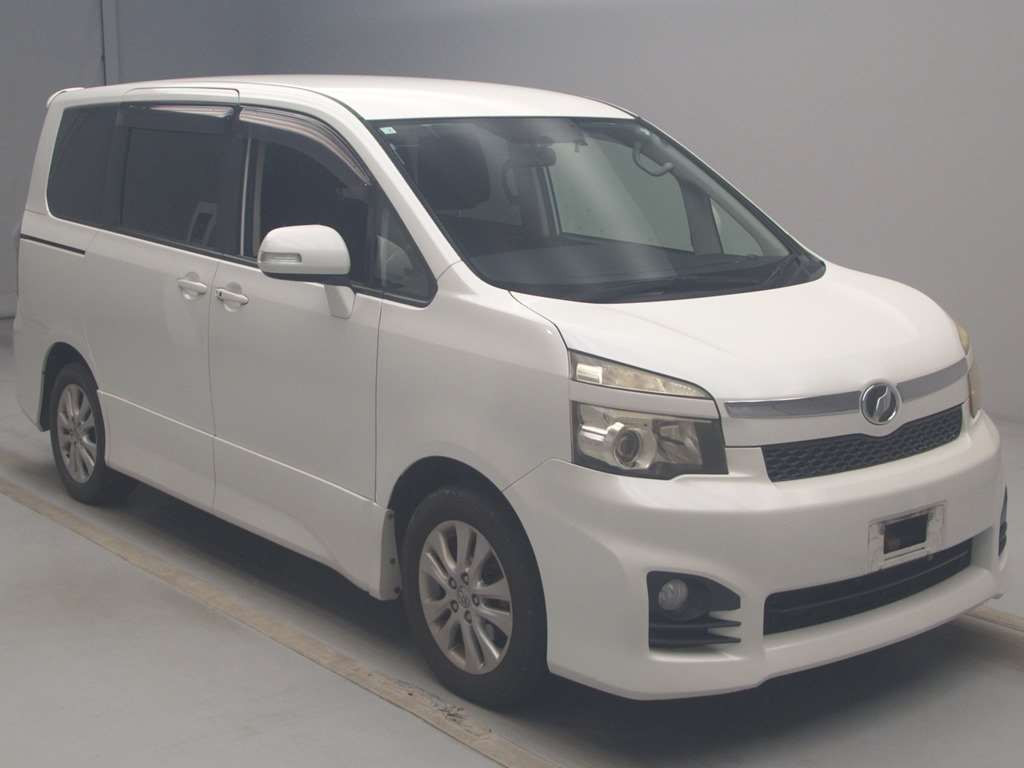 2010 Toyota Voxy ZRR70W[2]