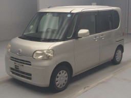 2009 Daihatsu Tanto