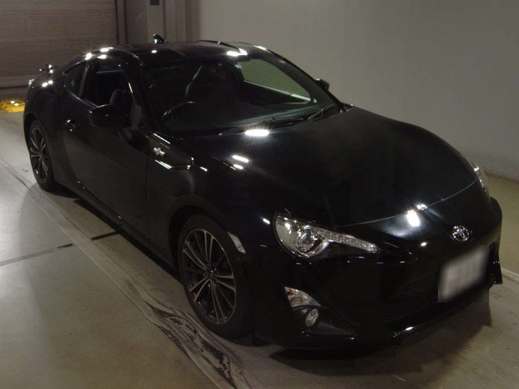 2016 Toyota 86 ZN6[2]