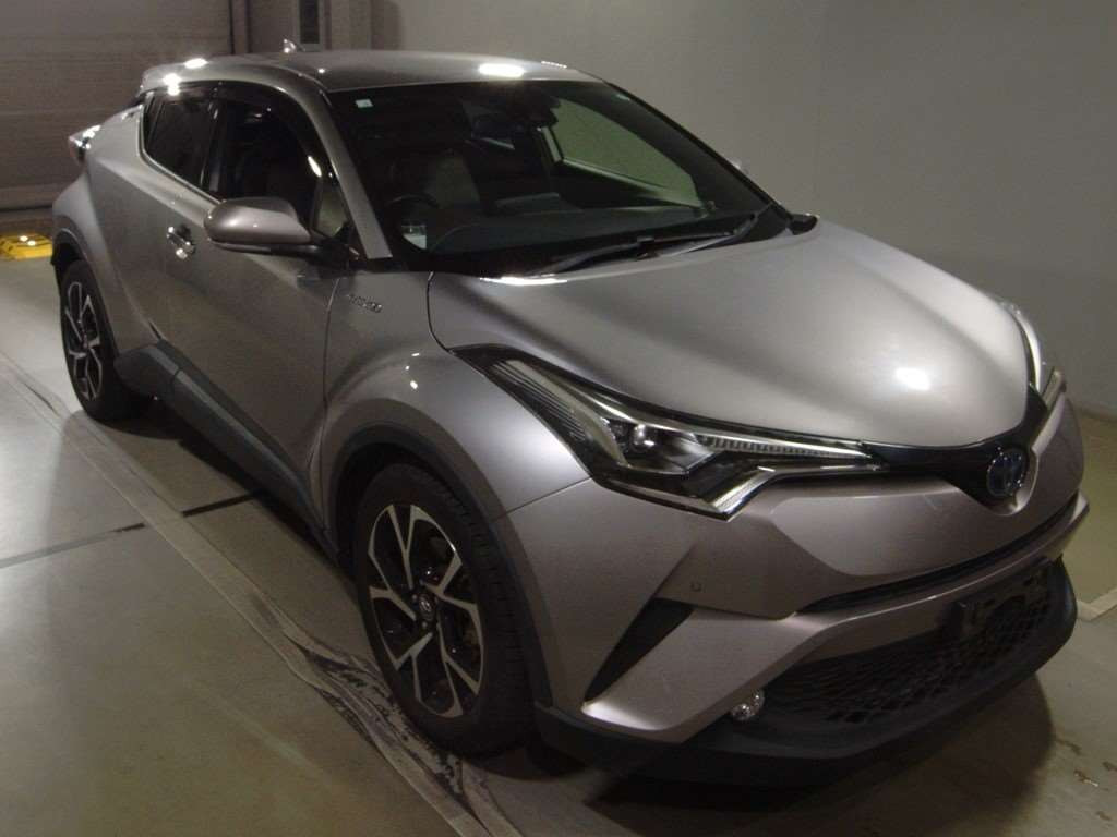 2018 Toyota C-HR ZYX10[2]