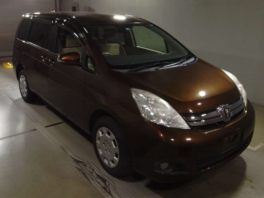 2013 Toyota Isis ZGM15G[2]