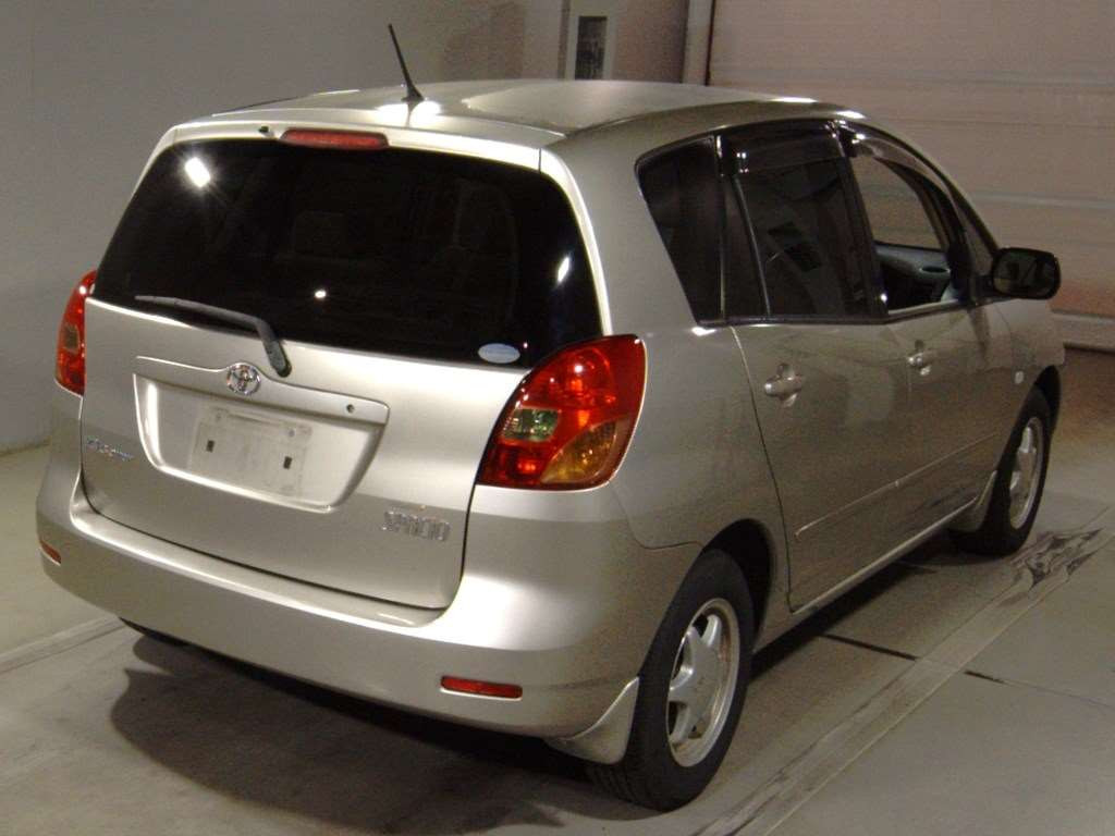 2002 Toyota Corolla Spacio NZE121N[1]