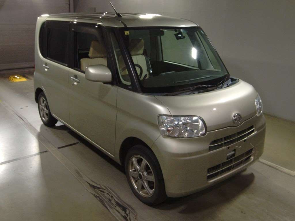 2012 Daihatsu Tanto L385S[2]