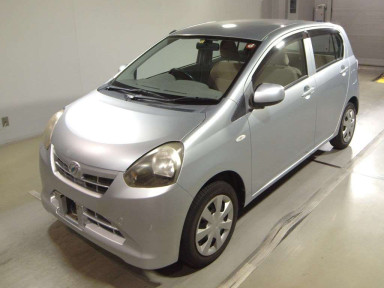 2012 Daihatsu Mira es