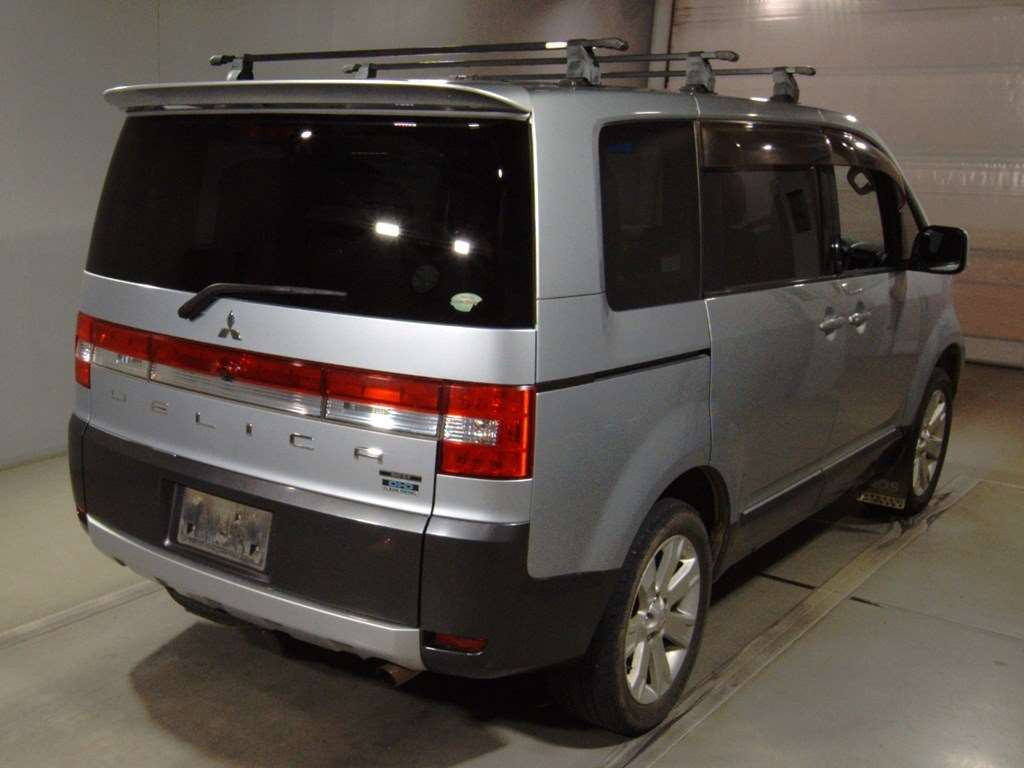 2013 Mitsubishi Delica D5 CV1W[1]