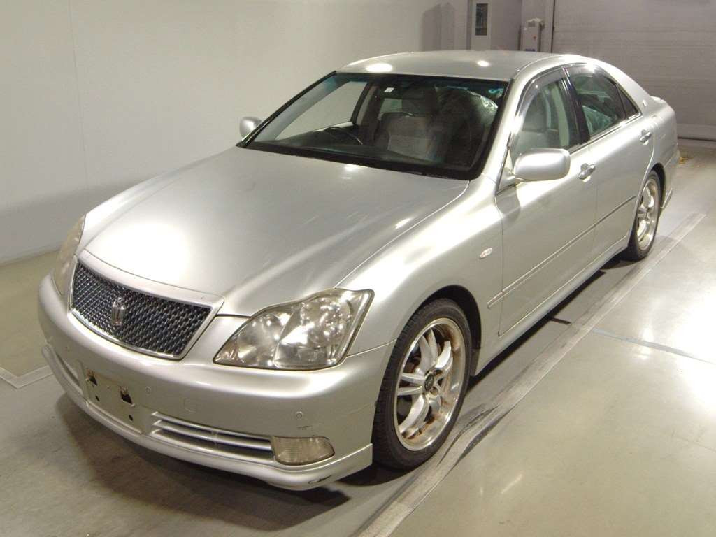 2004 Toyota Crown GRS182[0]