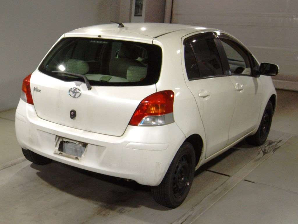 2009 Toyota Vitz KSP90[1]