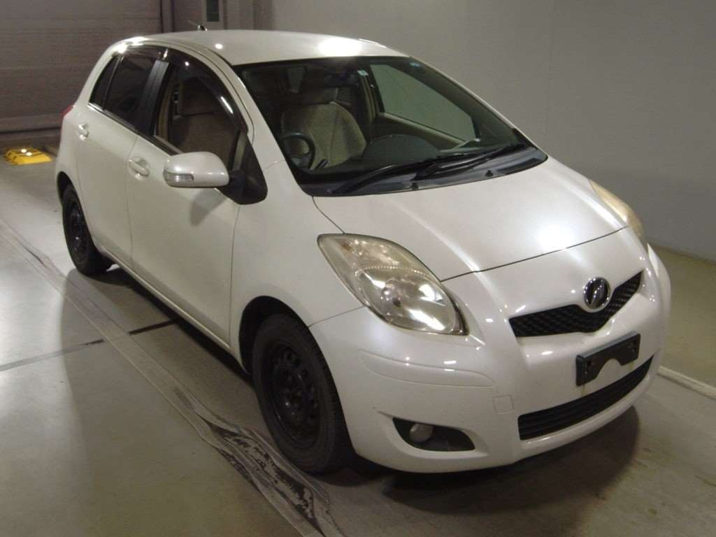 2009 Toyota Vitz KSP90[2]