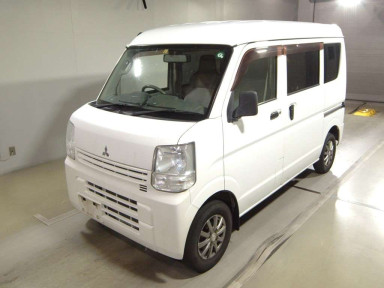 2017 Mitsubishi Minicab Van