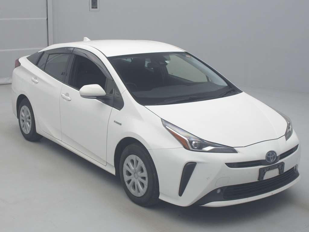 2019 Toyota Prius ZVW55[2]