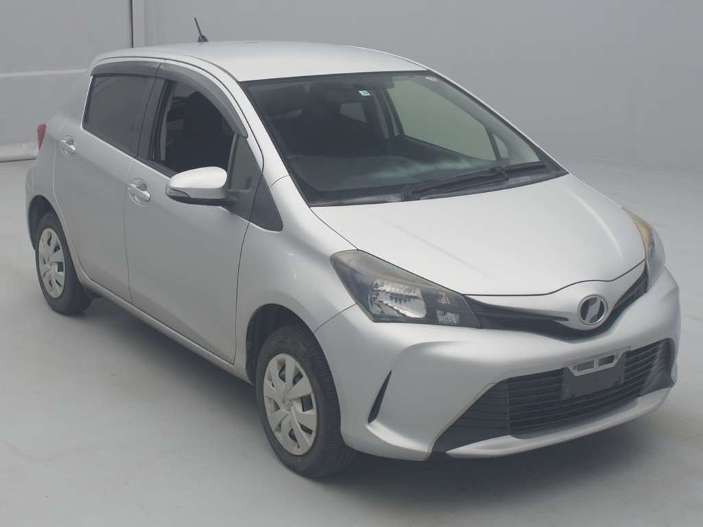 2015 Toyota Vitz NSP135[2]