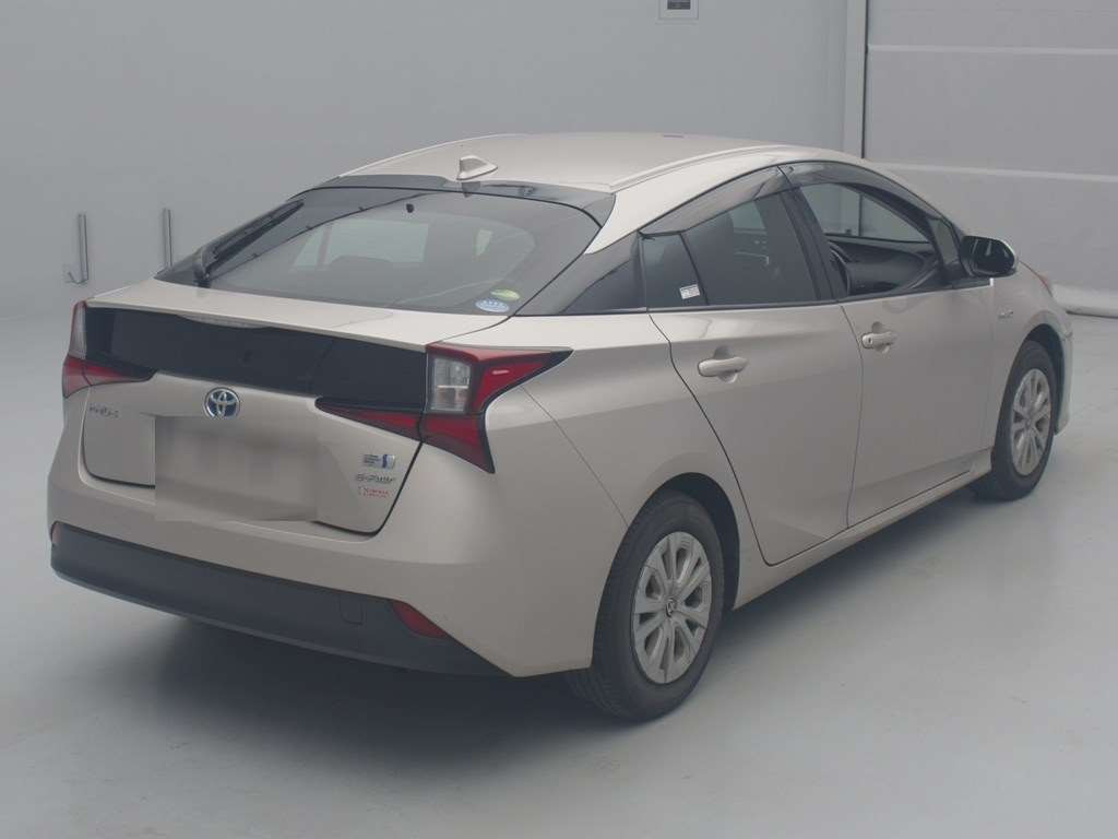 2019 Toyota Prius ZVW55[1]