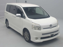 2010 Toyota Voxy