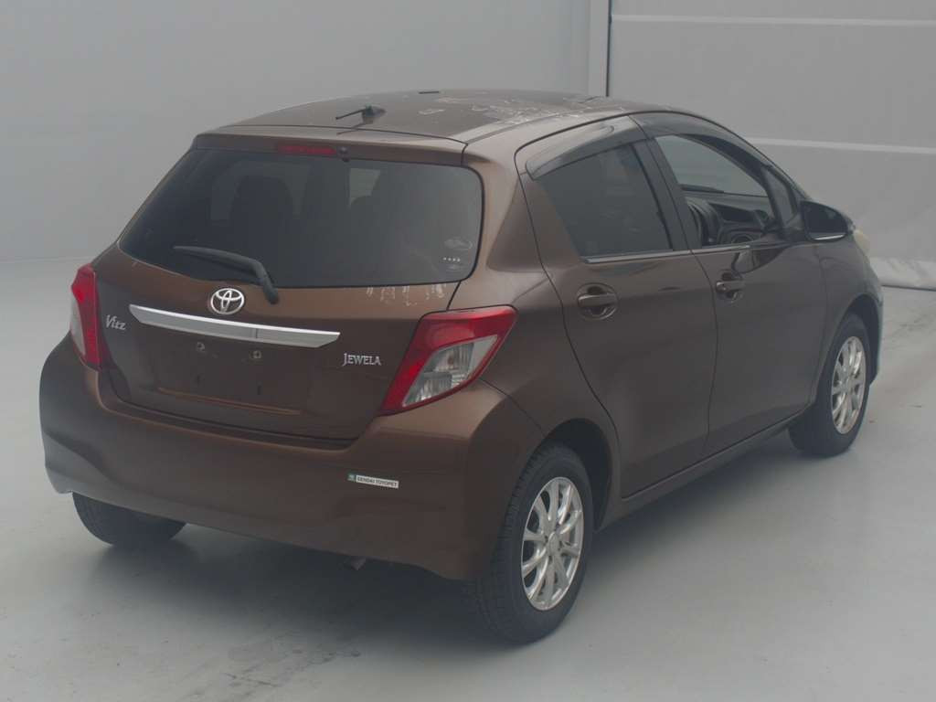 2012 Toyota Vitz KSP130[1]