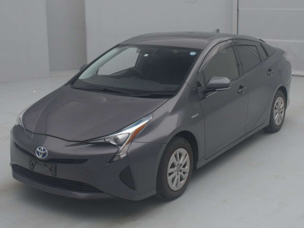 2017 Toyota Prius ZVW55[0]