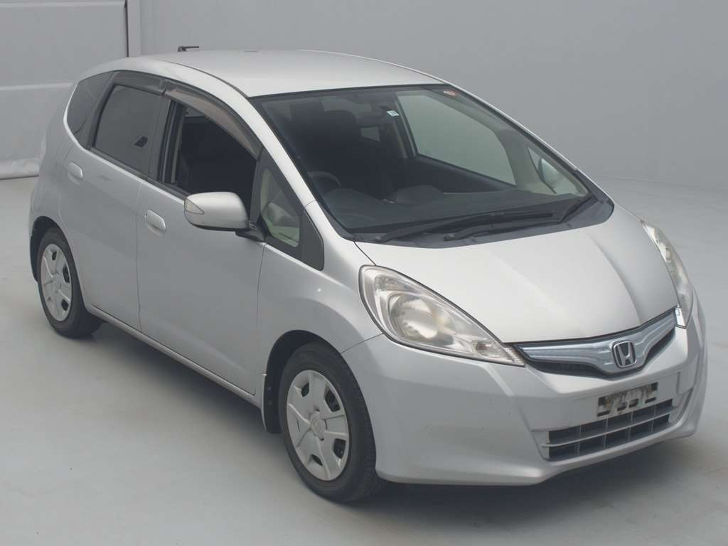 2011 Honda Fit Hybrid GP1[2]