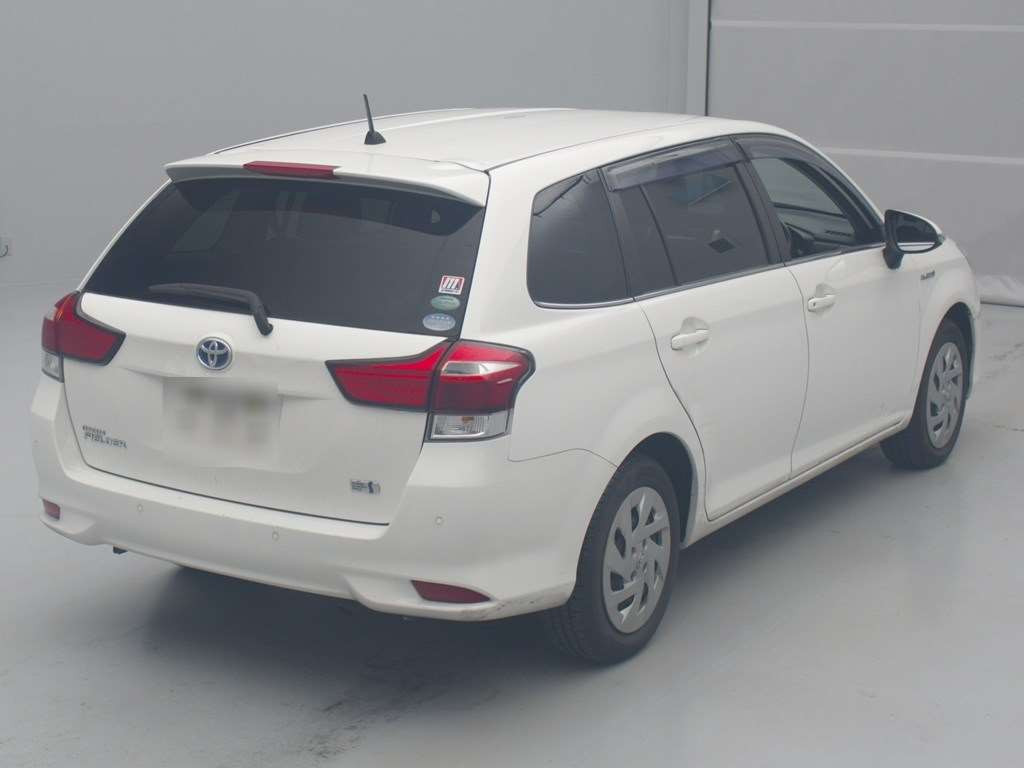 2018 Toyota Corolla Fielder NKE165G[1]