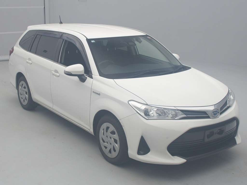 2018 Toyota Corolla Fielder NKE165G[2]