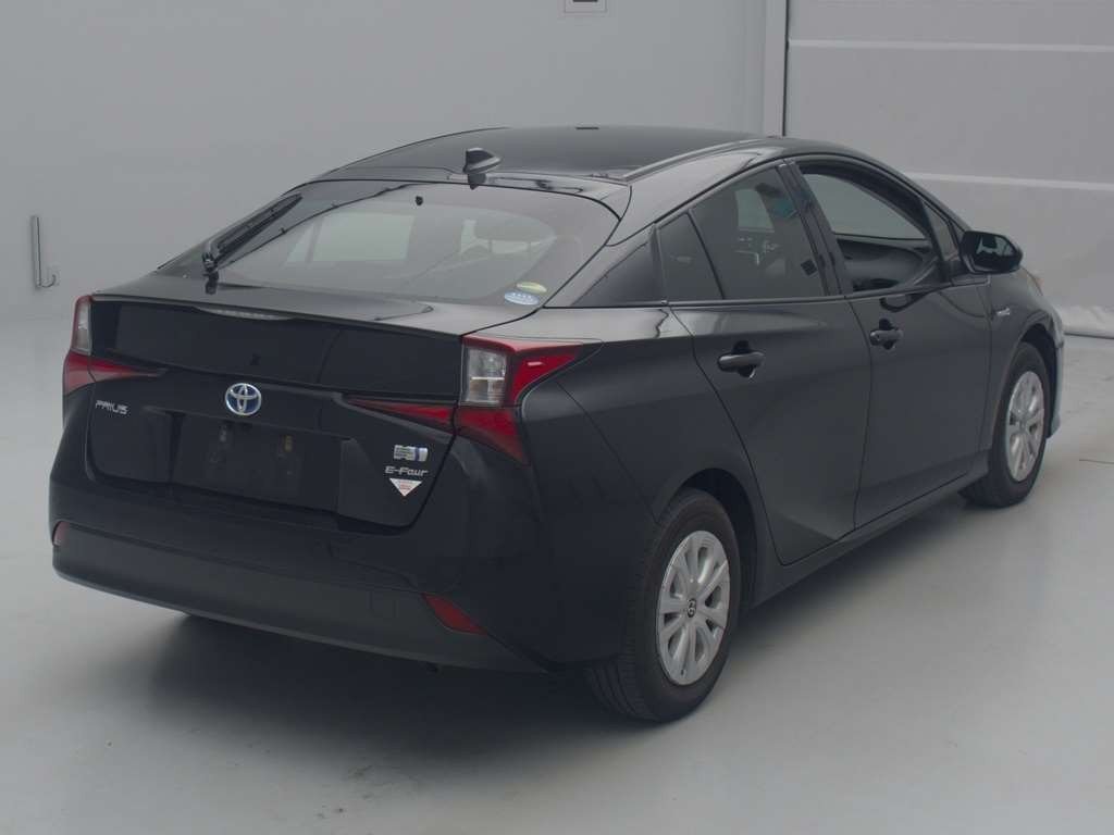 2019 Toyota Prius ZVW55[1]