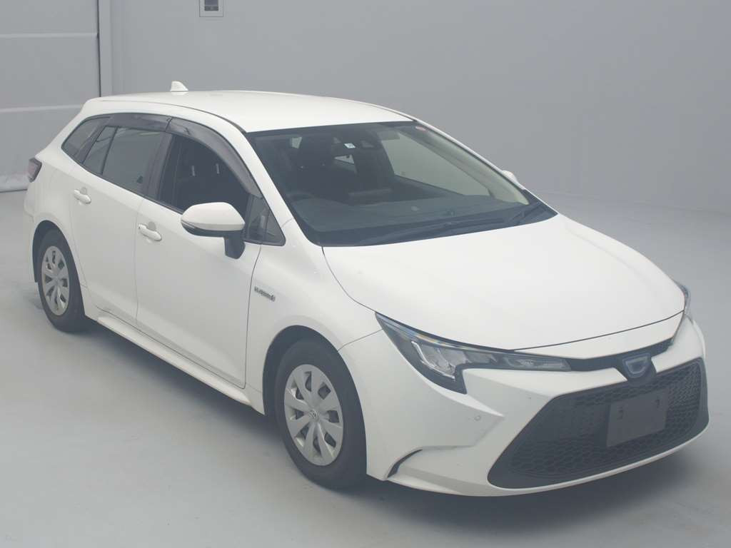 2019 Toyota Corolla Touring Wagon ZWE214W[2]