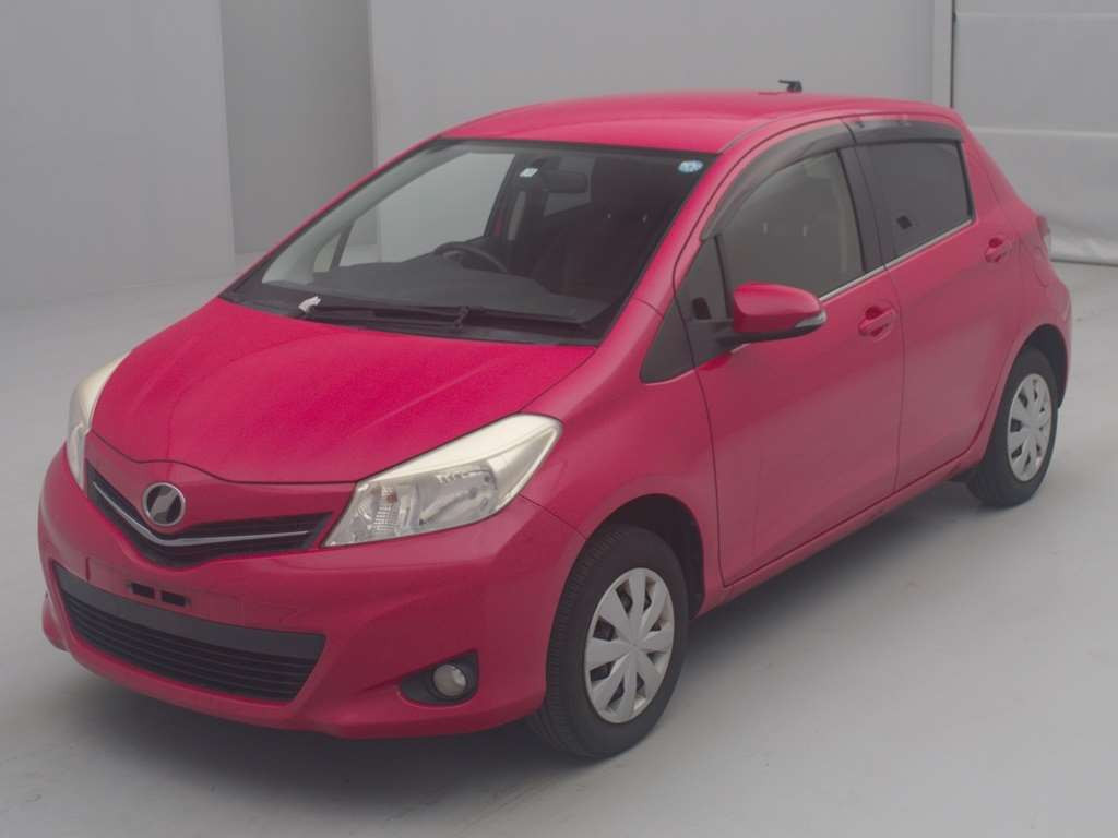 2013 Toyota Vitz NSP135[0]