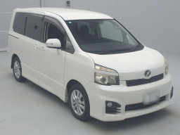 2010 Toyota Voxy