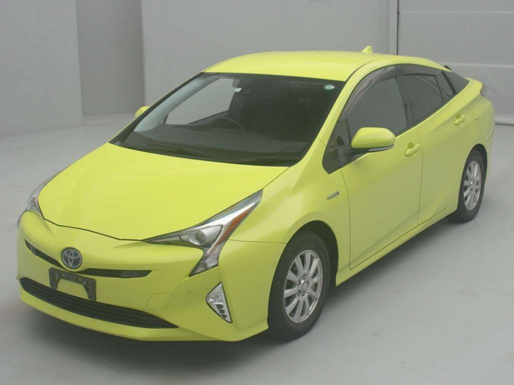 2016 Toyota Prius ZVW55[0]