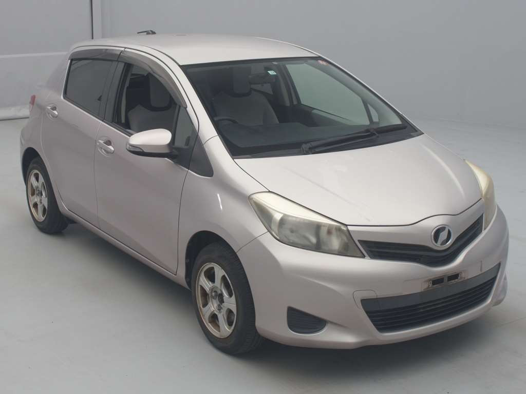 2011 Toyota Vitz KSP130[2]